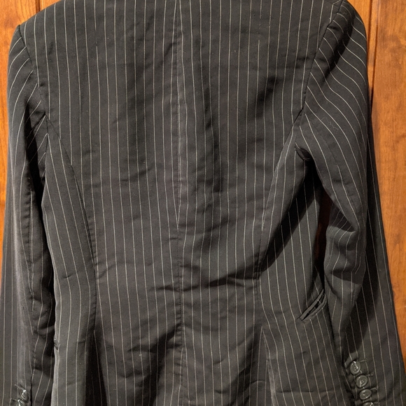 H&M Blazer - Picture 2 of 8